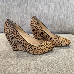 Banana Republic Women's Calf Hair Leopard Print Wedge Shoes  Size 7.5